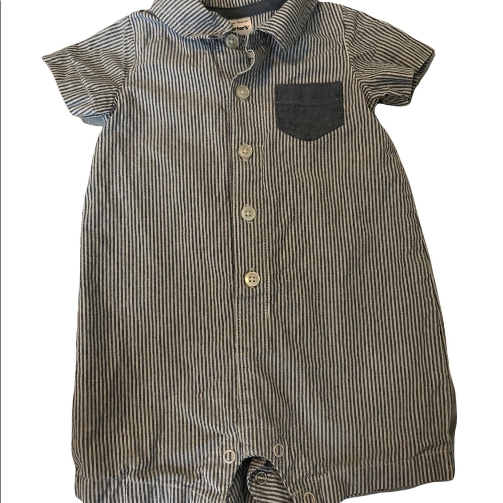 Carter’s romper size 6 months